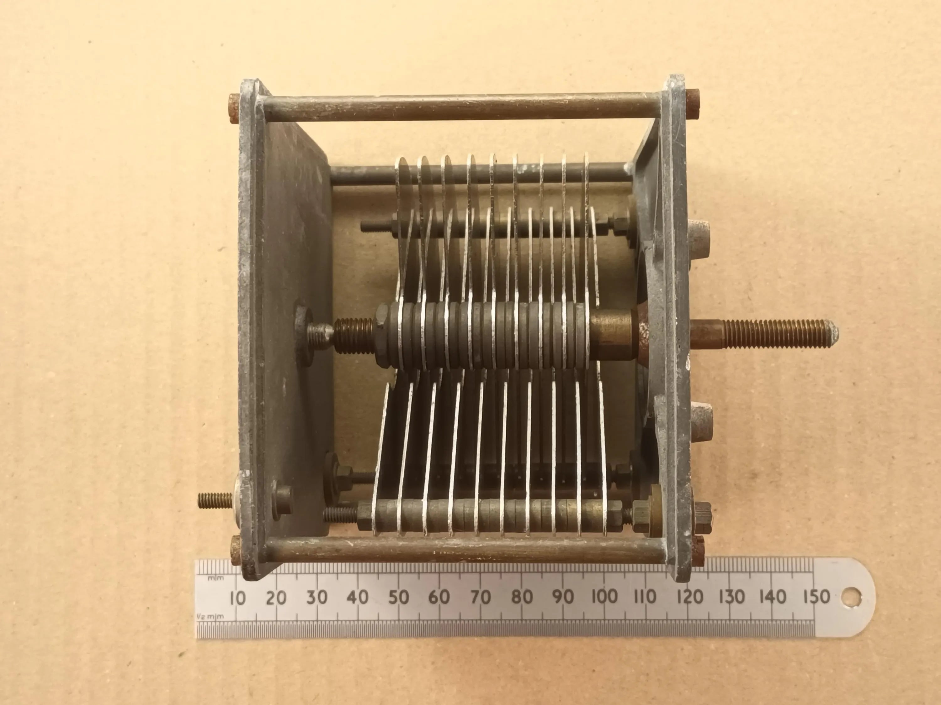 Variable Capacitor Air Spaced High Voltage 32 to 220pF Antenna Tuning