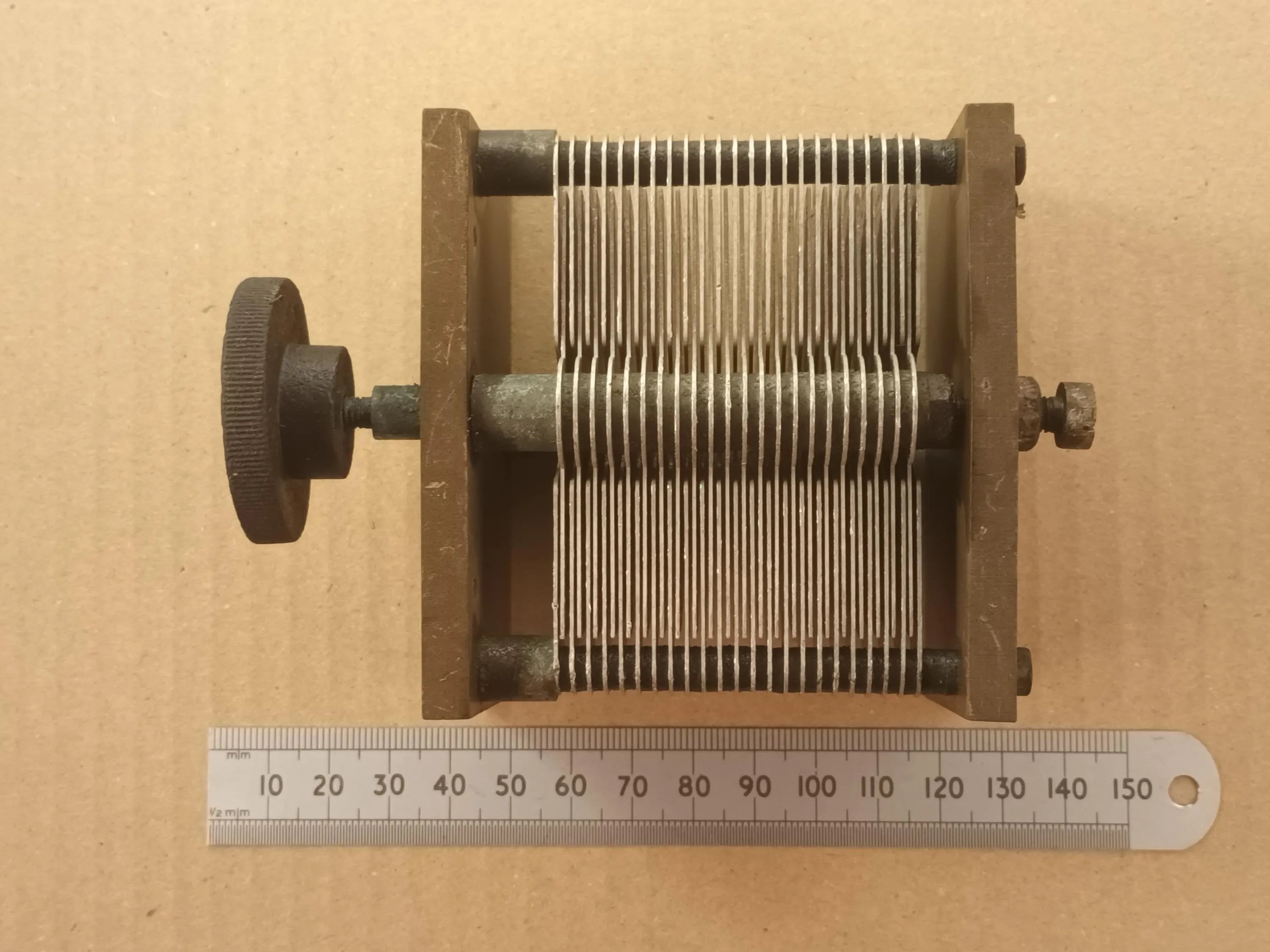 Variable Tuning Capacitor 60 to 1000pF