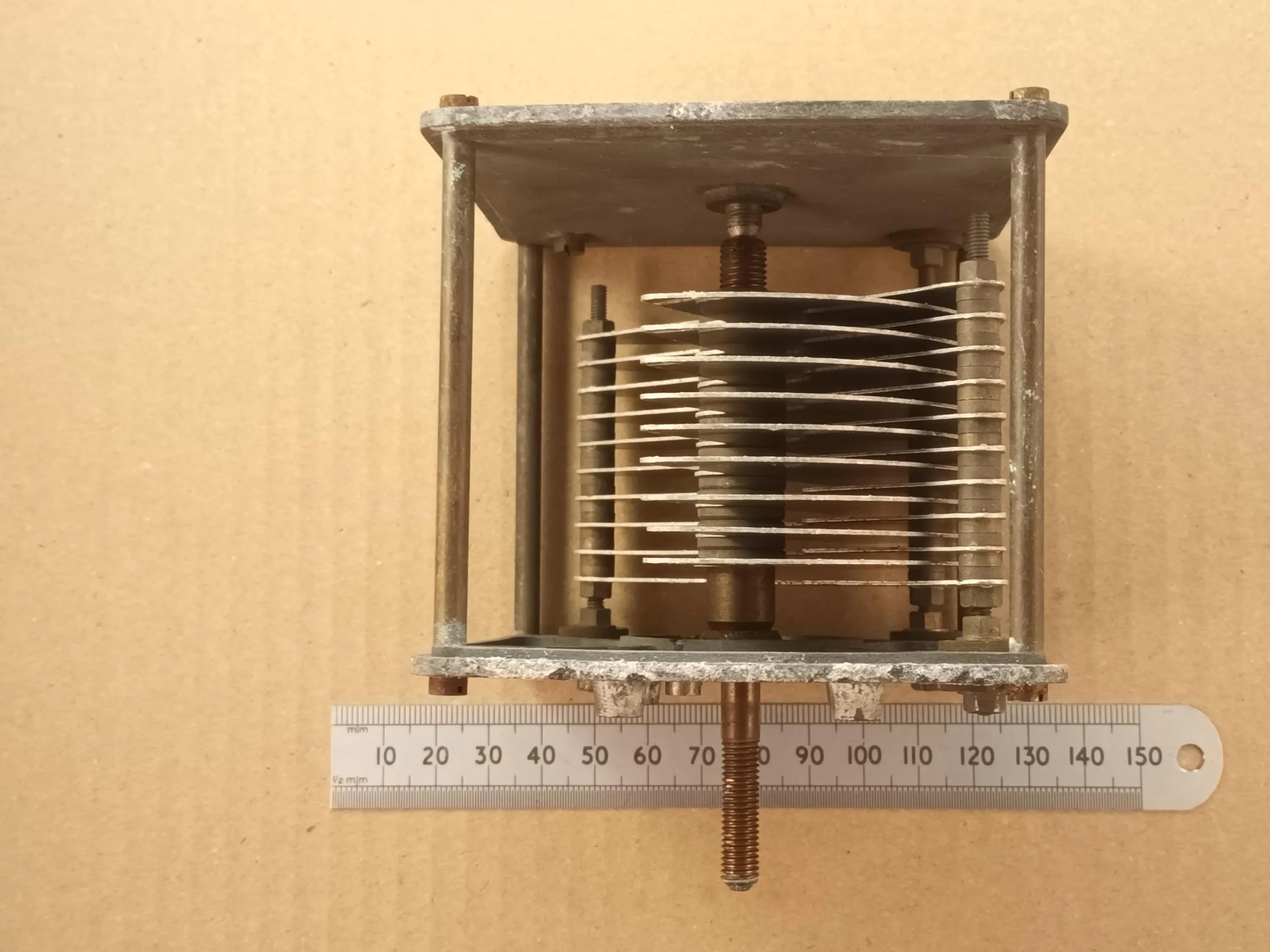 Variable Capacitor Air Spaced High Voltage 32 to 220pF Antenna Tuning