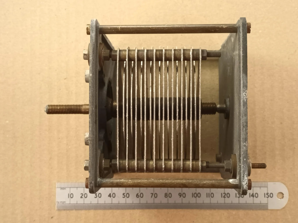 Variable Capacitor Air Spaced High Voltage 32 to 220pF Antenna Tuning