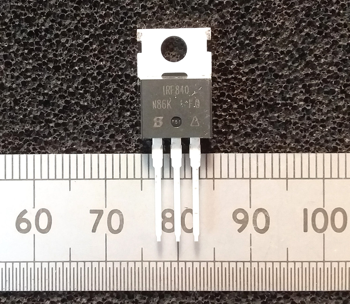 MOSFET Power Transistors From Vishay Siliconix TO-220