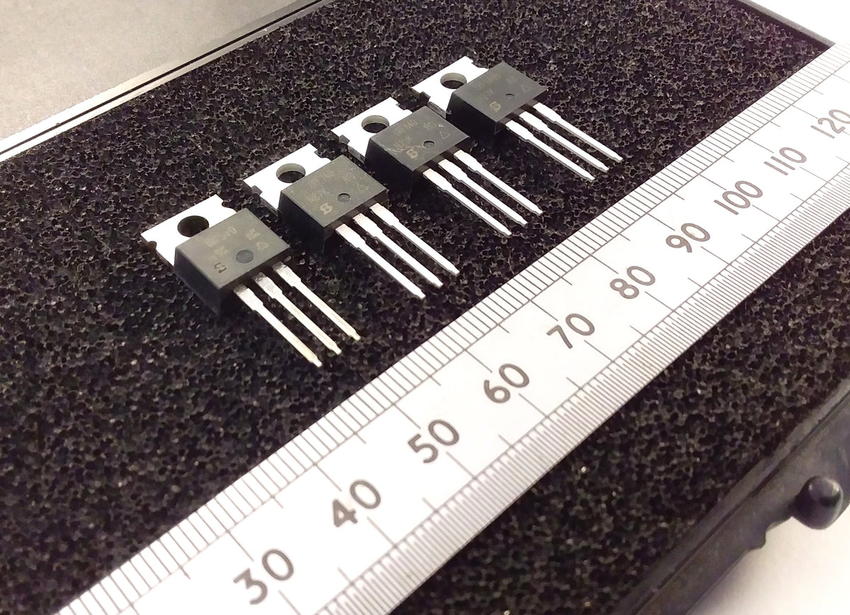 MOSFET Power Transistors From Vishay Siliconix TO-220