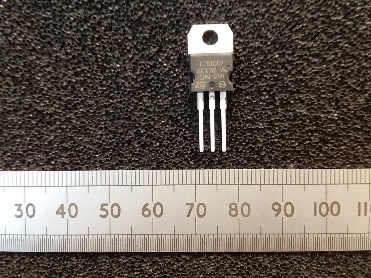 Linear Voltage Regulator IC Three Terminal TO-220 Negative And Positive