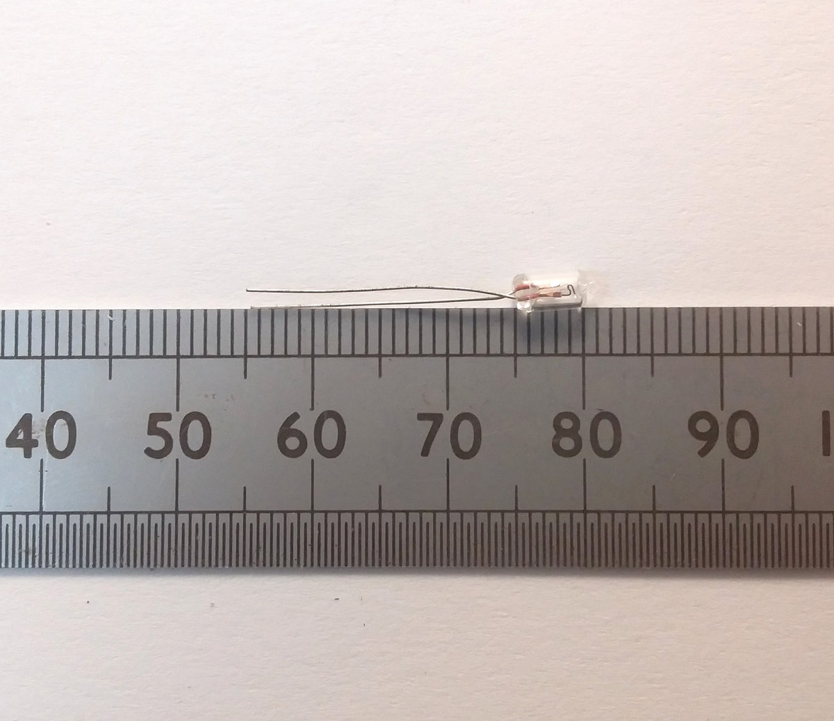 3mm 6V Low Current Grain of Wheat Light Bulb 16mA 0.1 Watt VDR