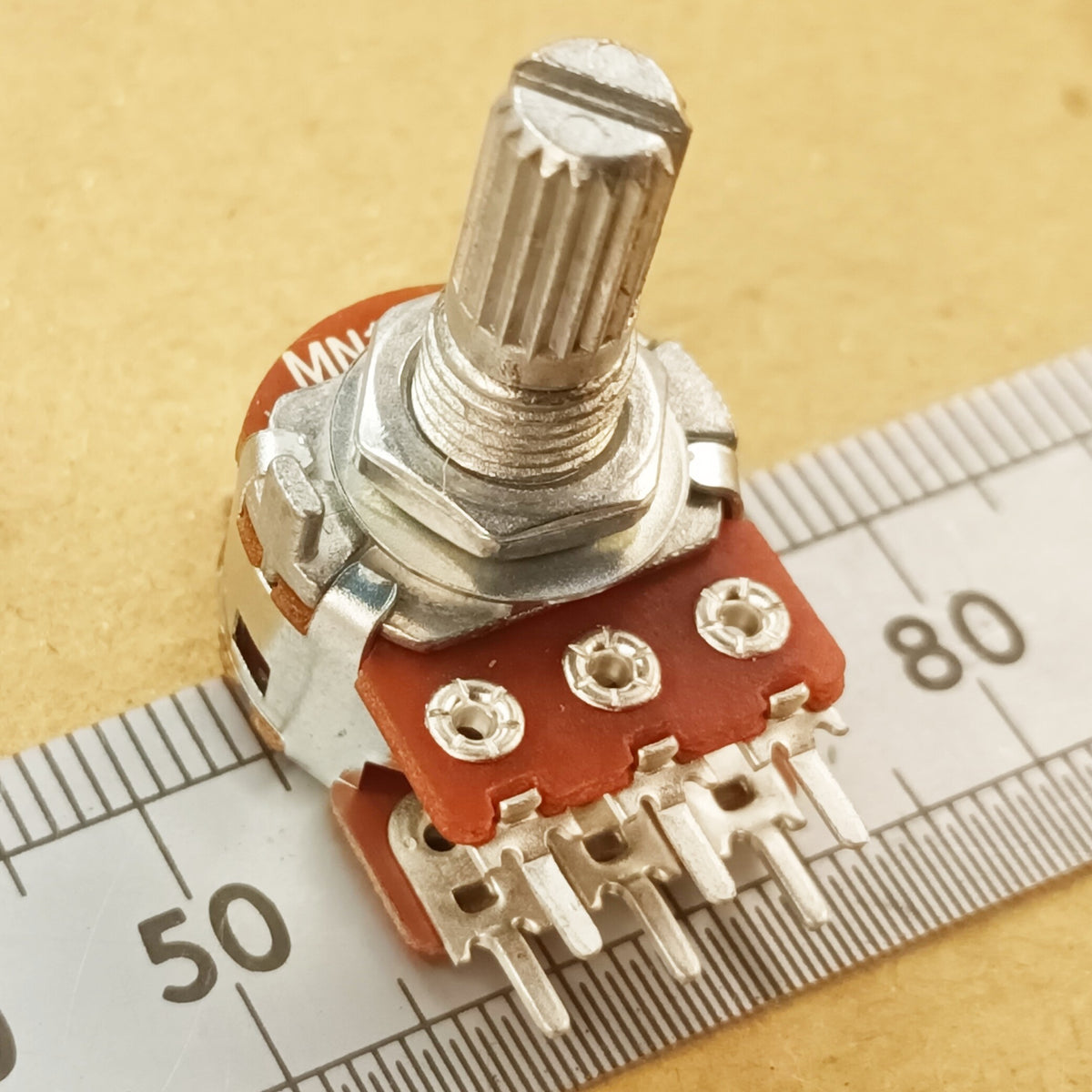 Stereo Balance Blend Track Center Detent Control Potentiometer MN BAL