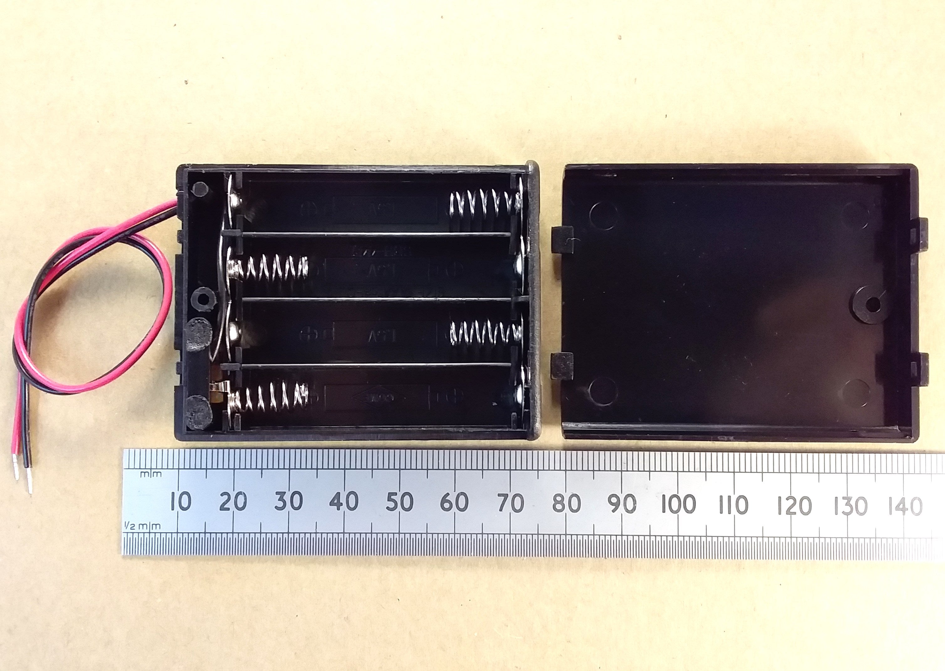 AAA Wired Battery Box With On Off Switch in 2 3 or 4 UM4 Cell Size
