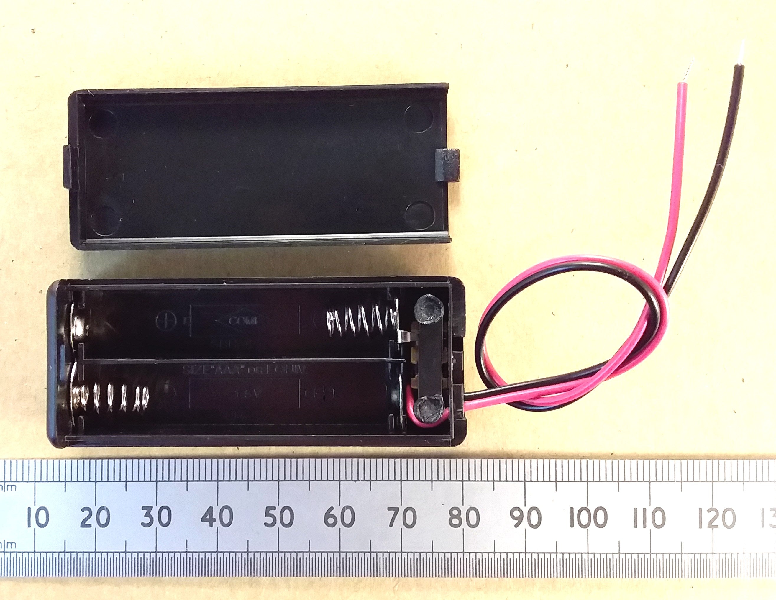 AAA Wired Battery Box With On Off Switch in 2 3 or 4 UM4 Cell Size