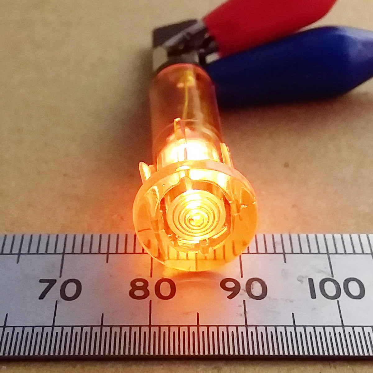 Neon Indicator Panel Lamp Bulb 12mm Round 220 To 250 VAC Mains 33B