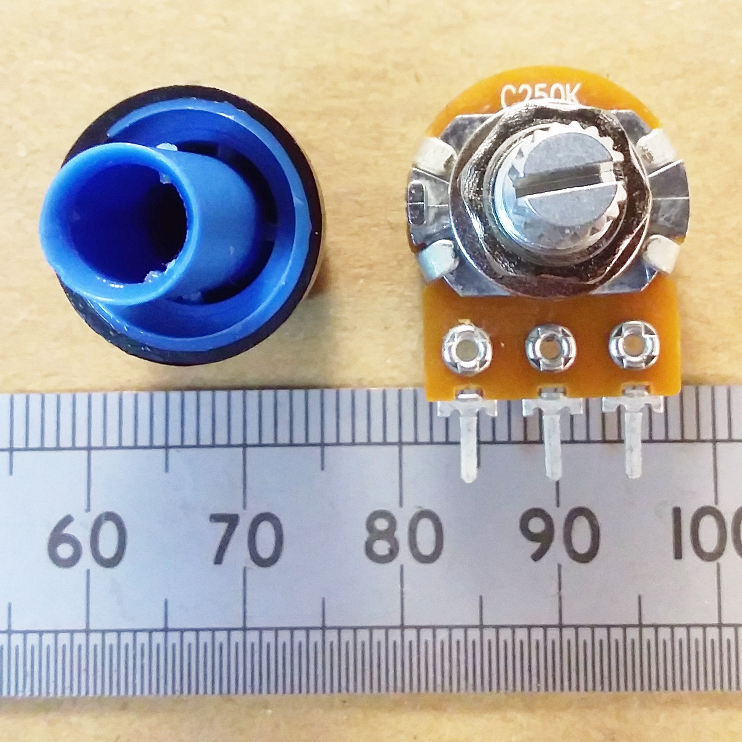 Extension Knob Through Panel for 6mm Split Splined T18 Shaft Pots Blue Pointer