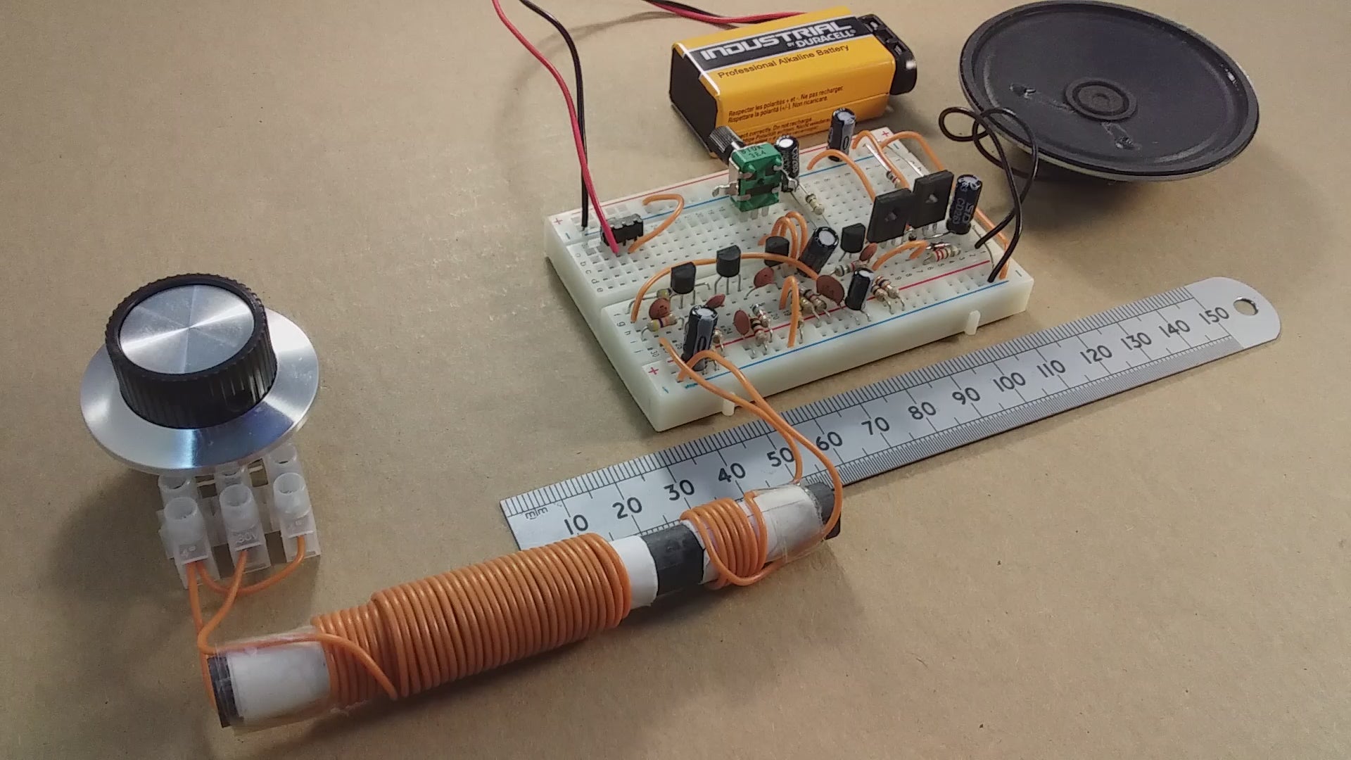Six Transistor AM Radio Kit Using Solderless Breadboard With Full Online Instructions BBRK-1