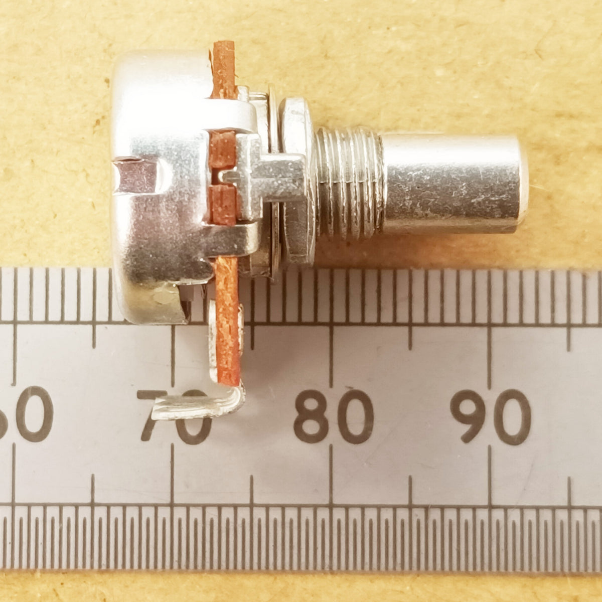 Potentiometer 6mm Round Shaft Reverse Log Solder Lug C RSL60