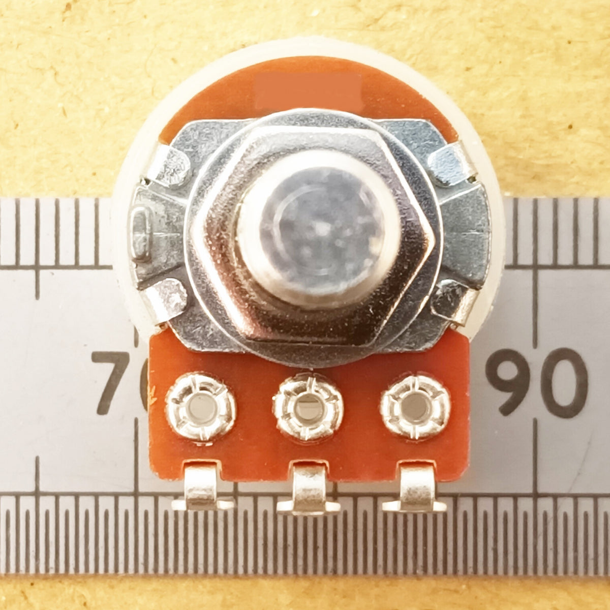 Reverse Logarithmic Potentiometer 6.3mm 0.25 Inch Round Shaft C RSL63
