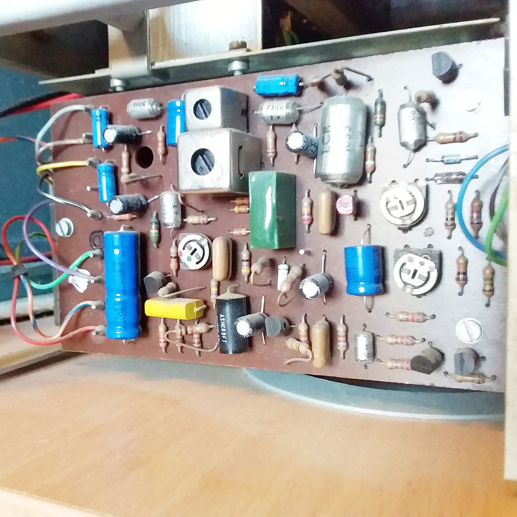 Axial Electrolytic Capacitors By Vishay BC Various Values