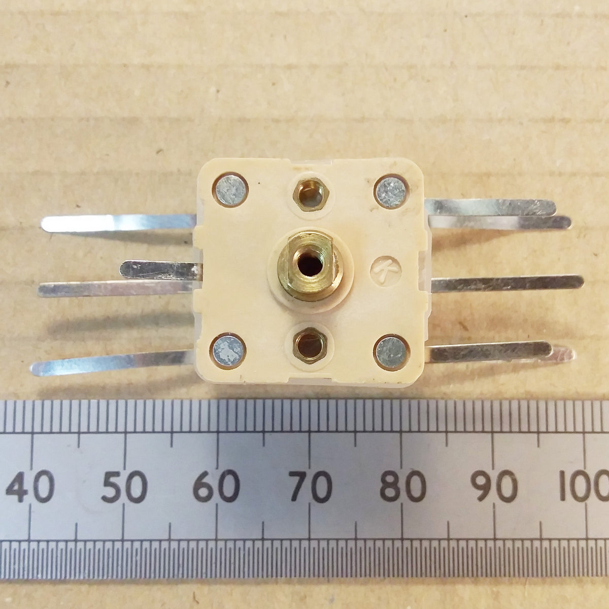 4 Gang AM FM Variable Capacitor 266pF 20pF X2 With Screws
