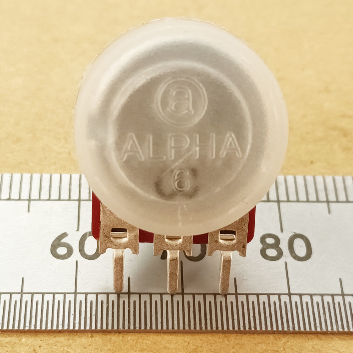 Centre or No Detent Equalizer Taper Potentiometer Splined Shaft W BAS